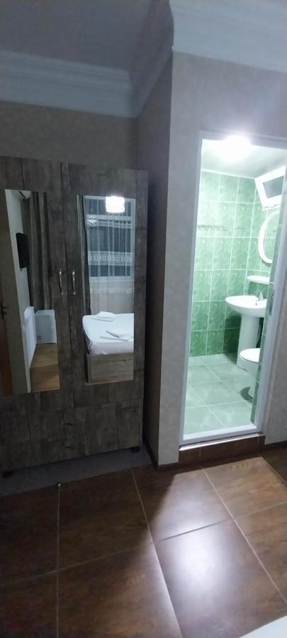 Hostel Gomani Batumi Exterior foto