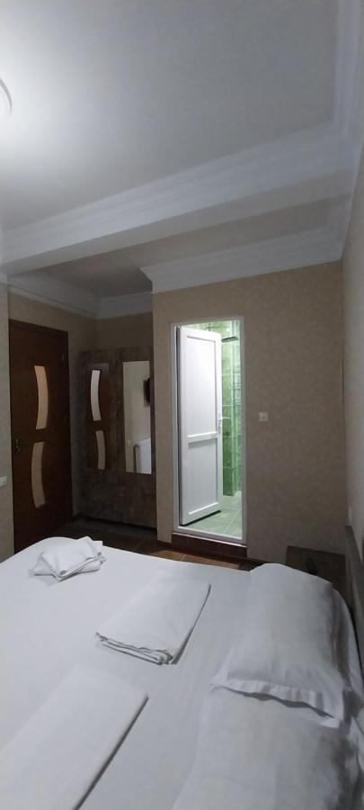 Hostel Gomani Batumi Exterior foto